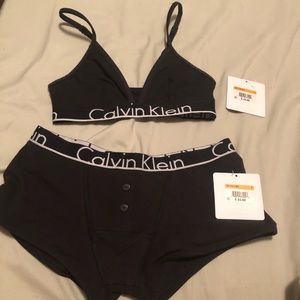 SOLD Calvin Klein set NWT